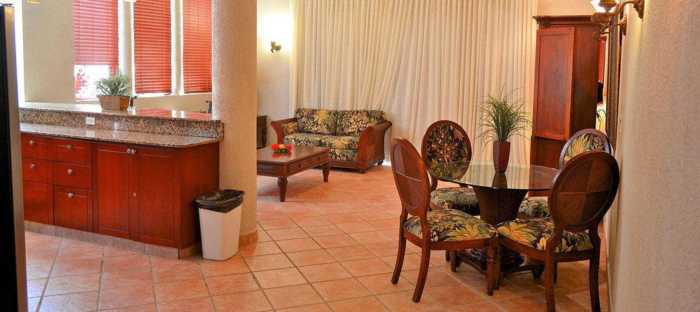 Las Sirenas Hotel And Condos West Bay Bagian luar foto